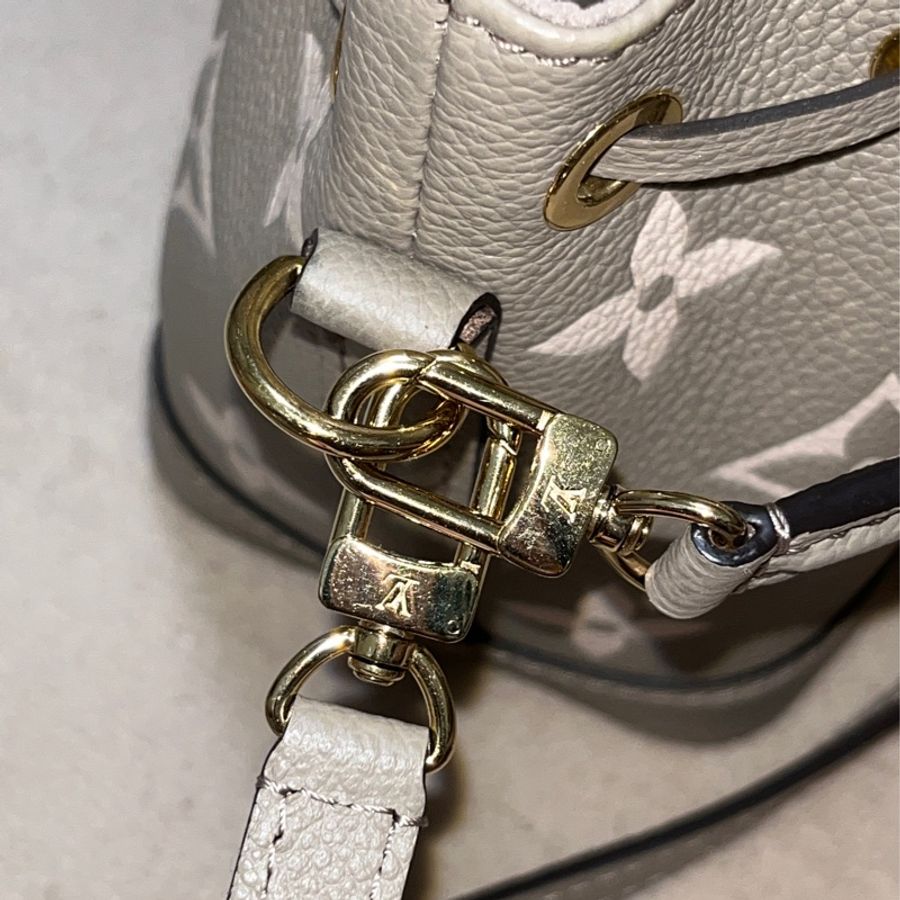 Louis Vuitton nano noe 大象灰-15