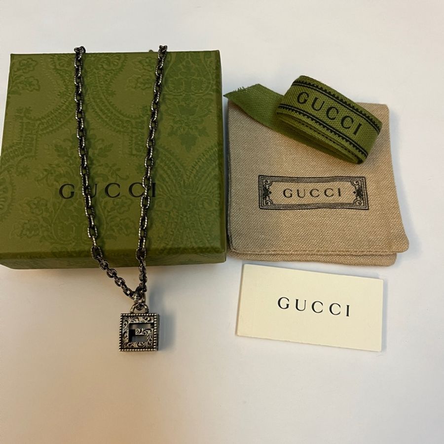 Gucci 立體方塊G雕花仿舊項鍊-3