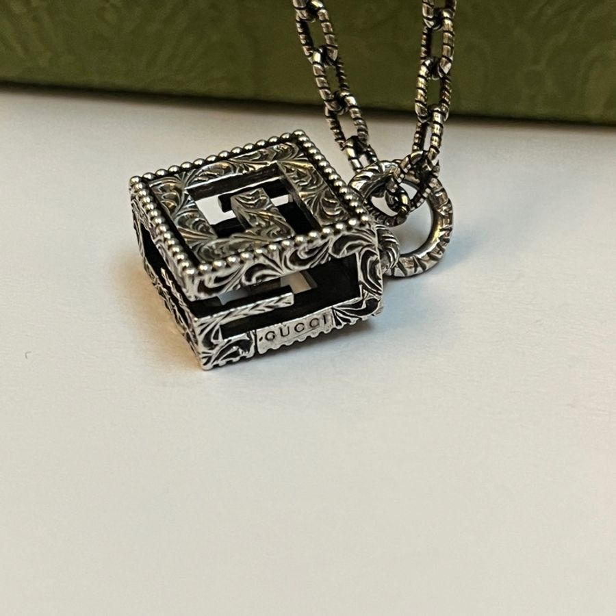 Gucci 立體方塊G雕花仿舊項鍊-7