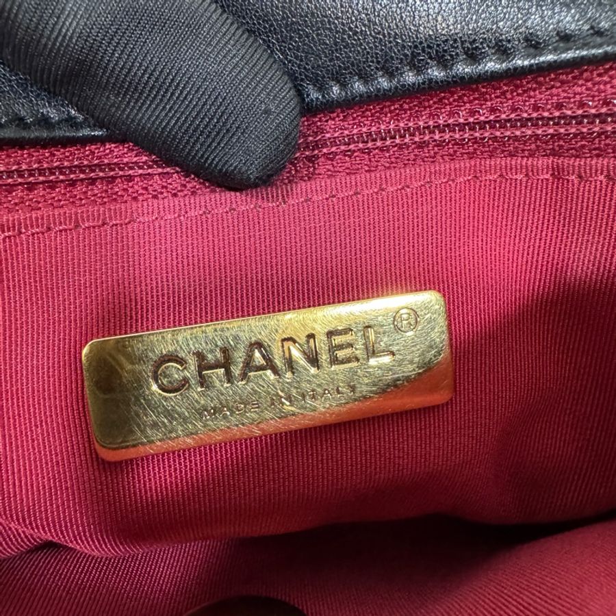 CHANEL黑金油蠟羊皮19包小號 26CM AS1160-12