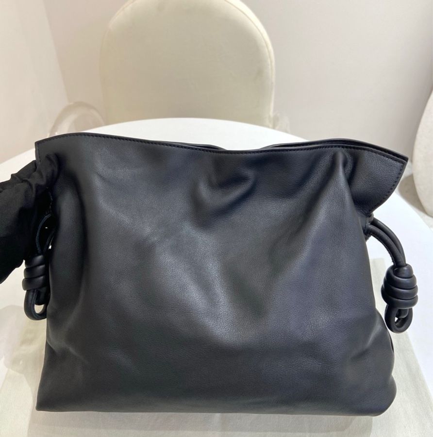 Loewe 羅意威 Flamenco黑色福袋中號 尺寸約30*10.5*24.5-4