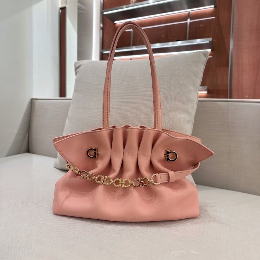🎁夏季折扣🎁Ferragamo 219959 小款納帕皮Soft 包 粉色-1