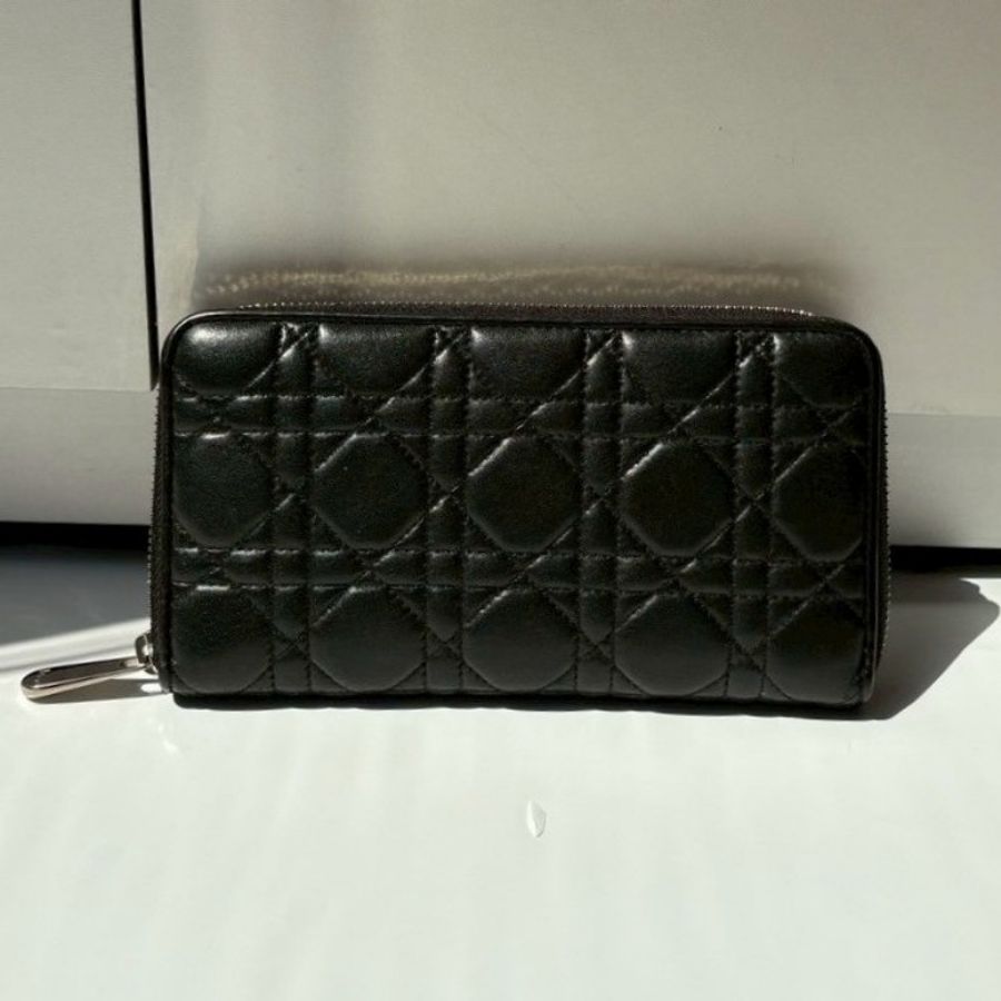 Dior 黑羊皮藤格紋拉鍊長夾-0