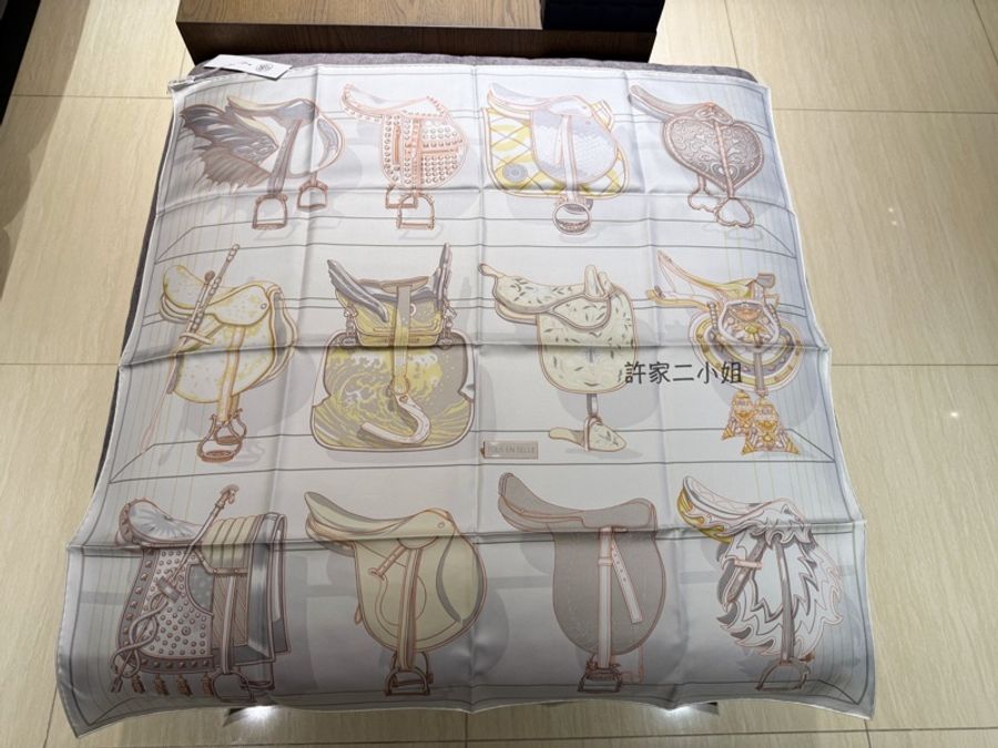Hermes 2025 春夏 馬鞍圖鑑90絲巾-2