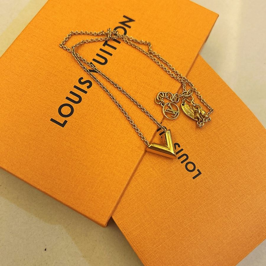 LV_經典logo項鍊-1