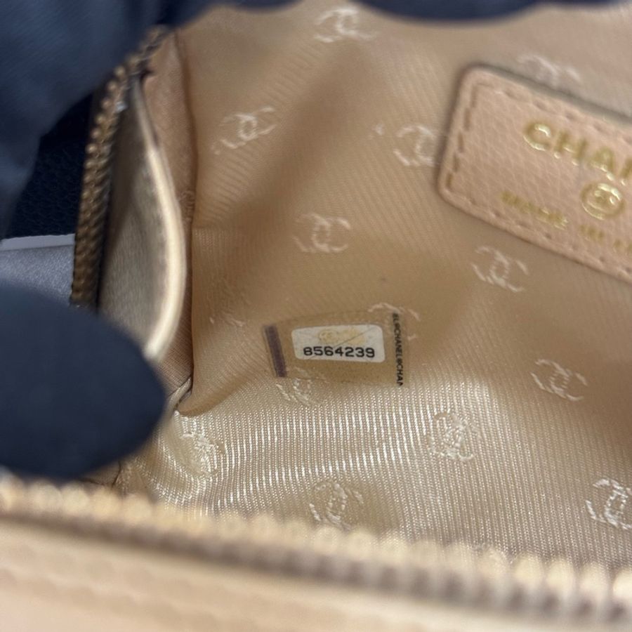 Chanel 奶茶色迷你化妝包-14