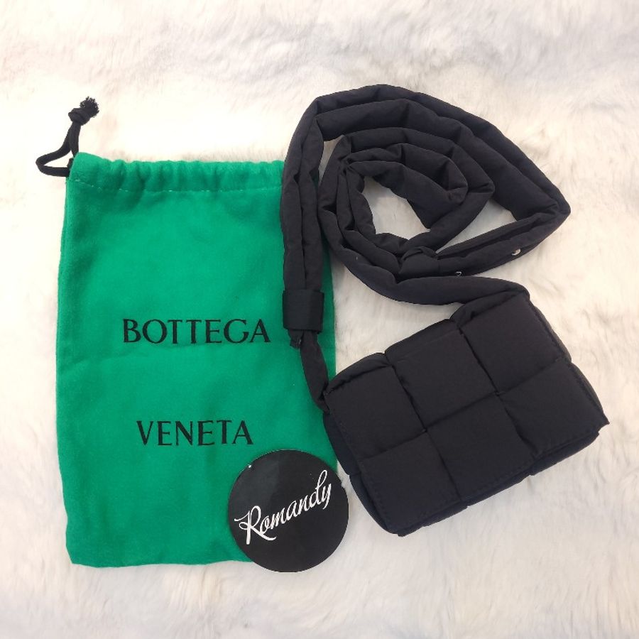 Bottega Veneta BV Cassette Mini 六格空氣尼龍包 黑-4