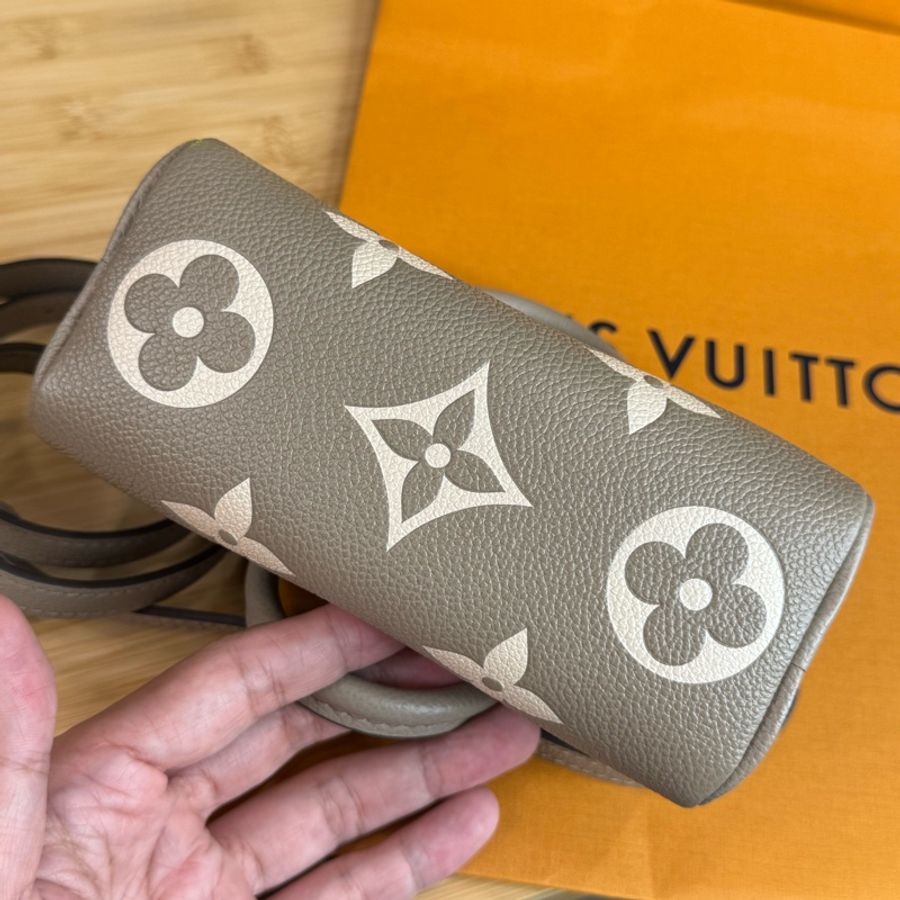 Louis Vuitton 壓紋牛皮原花拚色Speedy nano🩶未使用-10