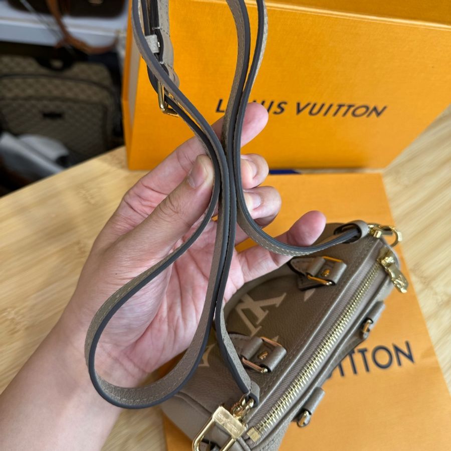 Louis Vuitton 壓紋牛皮原花拚色Speedy nano🩶未使用-17