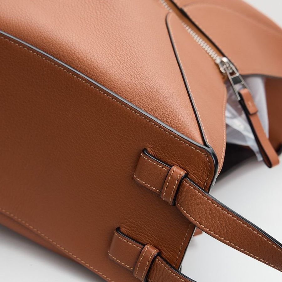 Loewe hammock small焦糖色吊床包-7