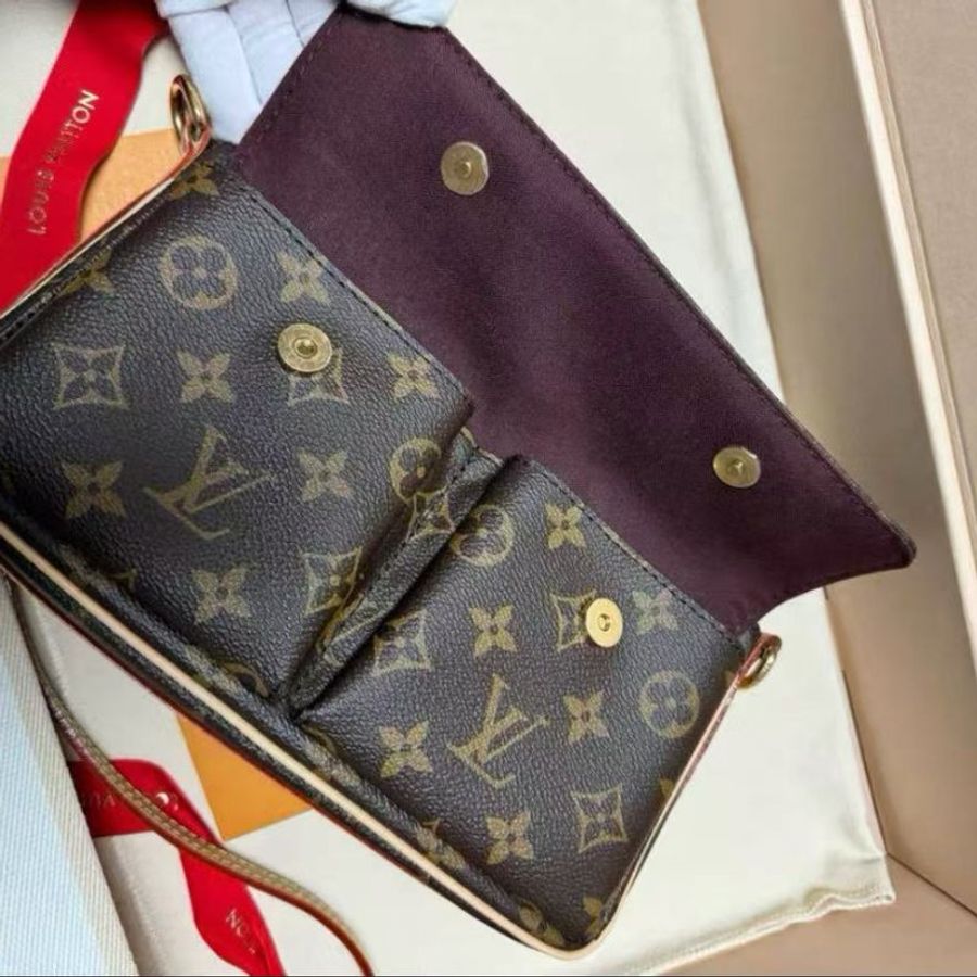Lv 駱駝包 Vivacite系列Monogram印花帆布多口袋斜背包  全新配件塵袋盒子-4