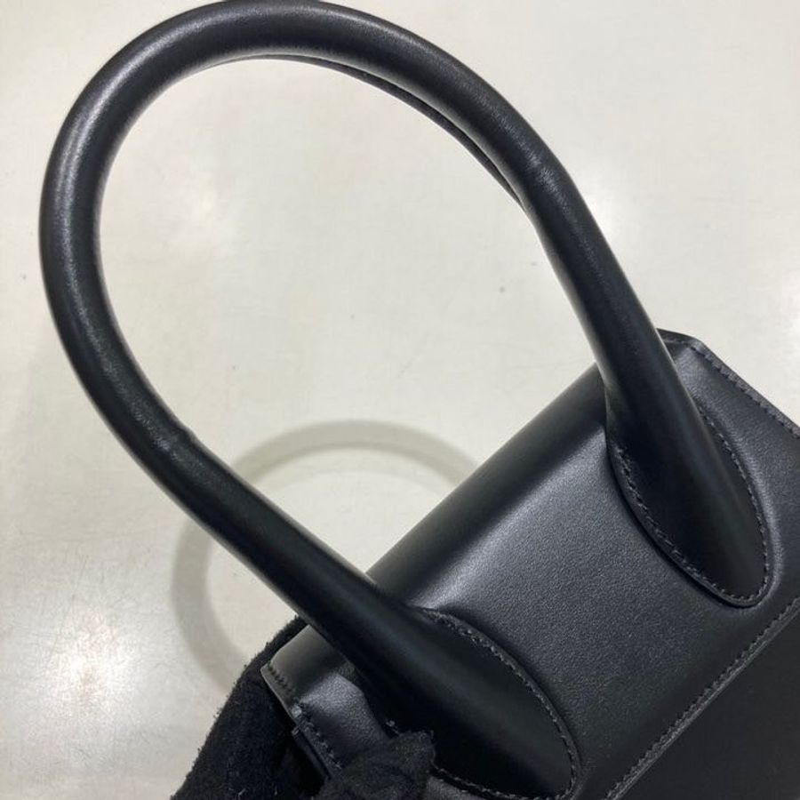 🎁當季特價🎁Jacquemus Le Chiquito Moyen 小牛皮中型包 黑色-15
