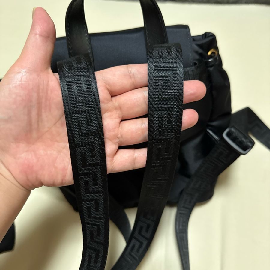 VERSACE尼龍小後背-1