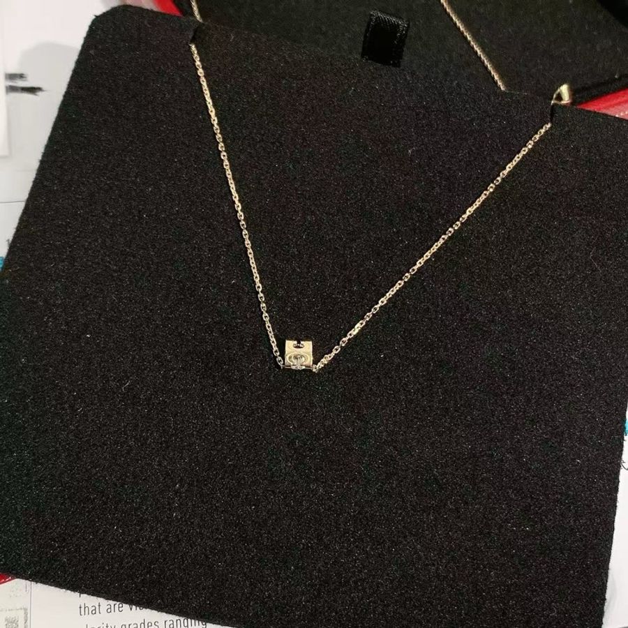 Cartier卡地亚 C DE CARTIER 玫瑰金牛头单钻项链-3