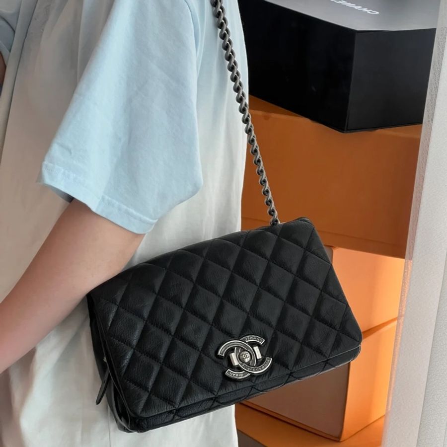 Chanel • 孟買系列 黑銀荔枝牛皮鏈條包-2