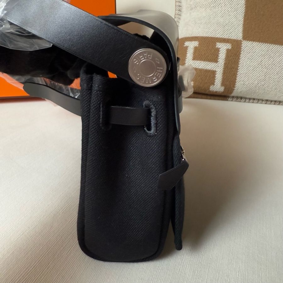 絕對百搭Hermes zip mini herbag20黑銀釦皮革帆布包-17