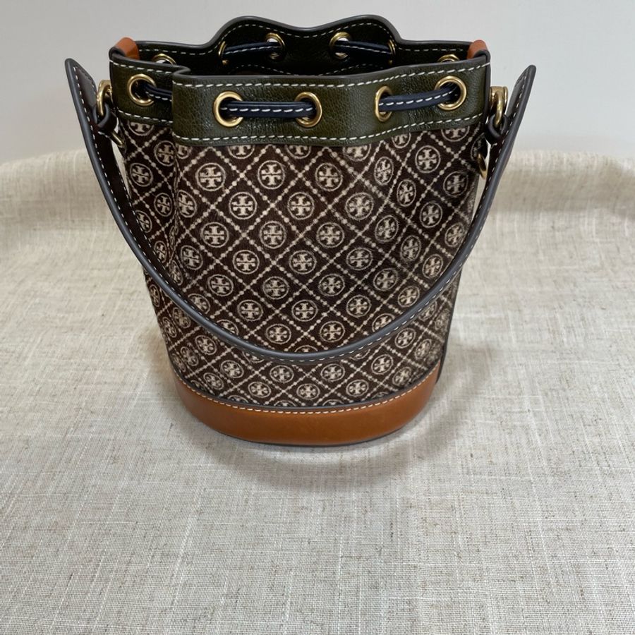 TORY BURCH 麂皮壓紋兩用水桶包-6