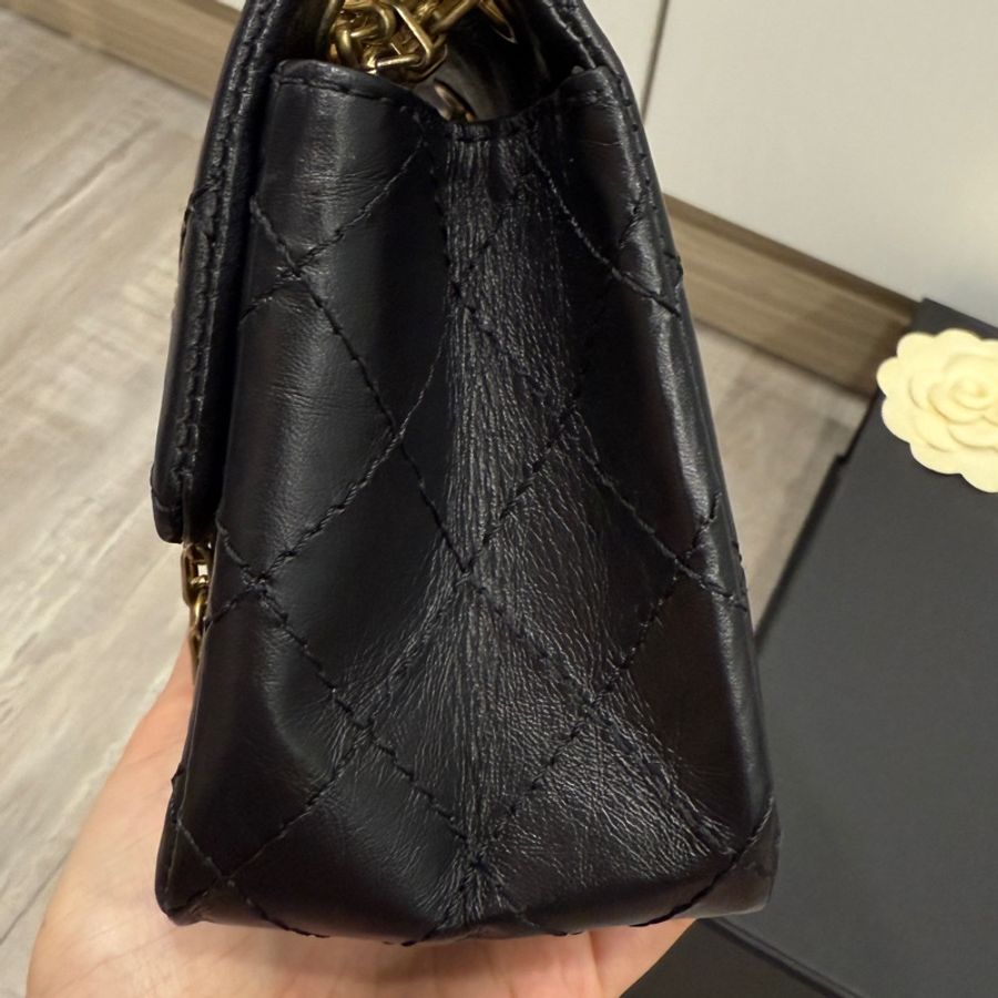 Chanel 2.55 mini reissue 黑金仿舊牛皮-8