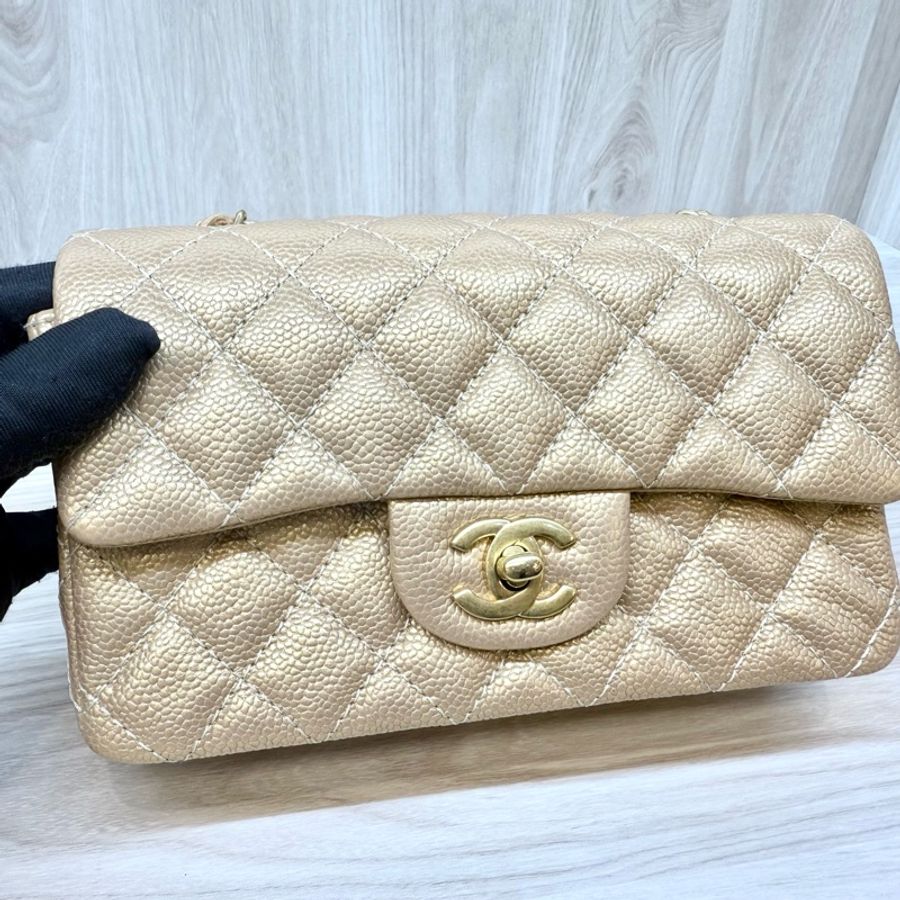 CHANEL金色牛皮金釦COCO20/A69900-9