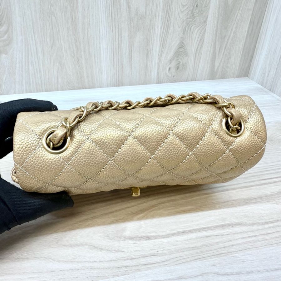 CHANEL金色牛皮金釦COCO20/A69900-10