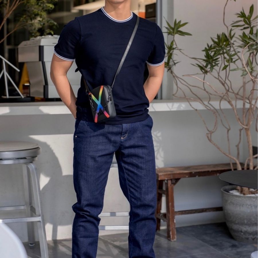 LOUIS VUITTON 十字花卉鉚釘鏈條 斜挎包 男款-6