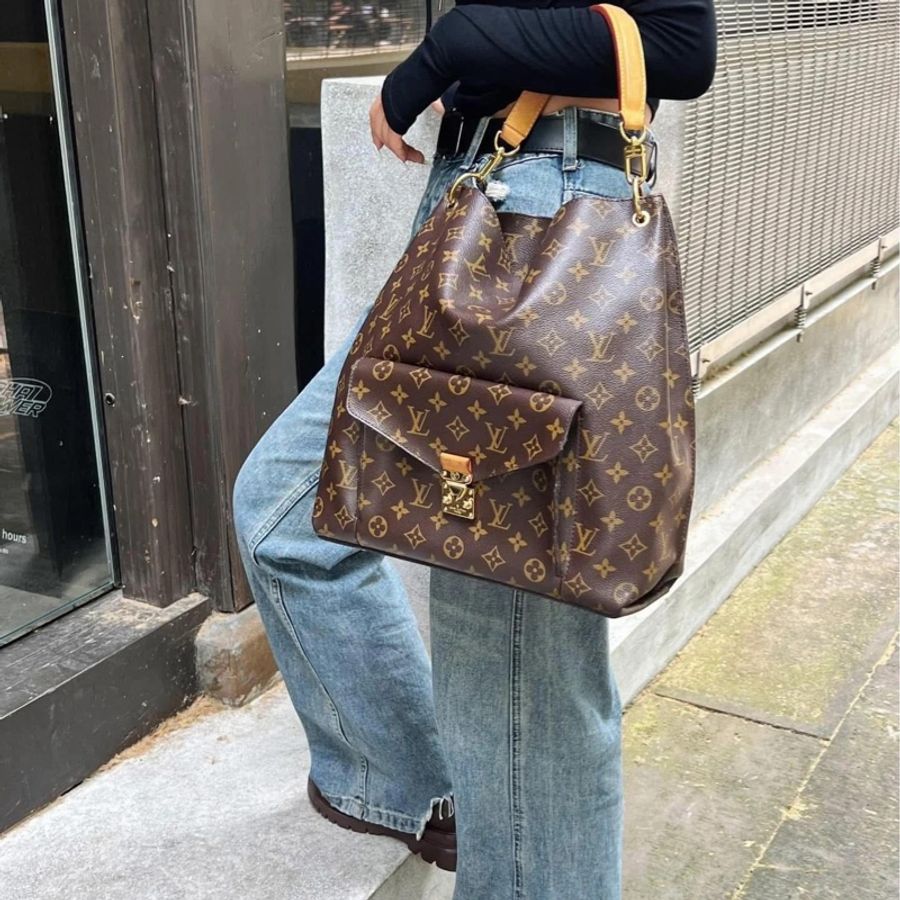 ✨售 二手真品 Louis Vuitton LV M40781 Metis hobo 經典花紋時尚兩用購物包(附背帶)-10