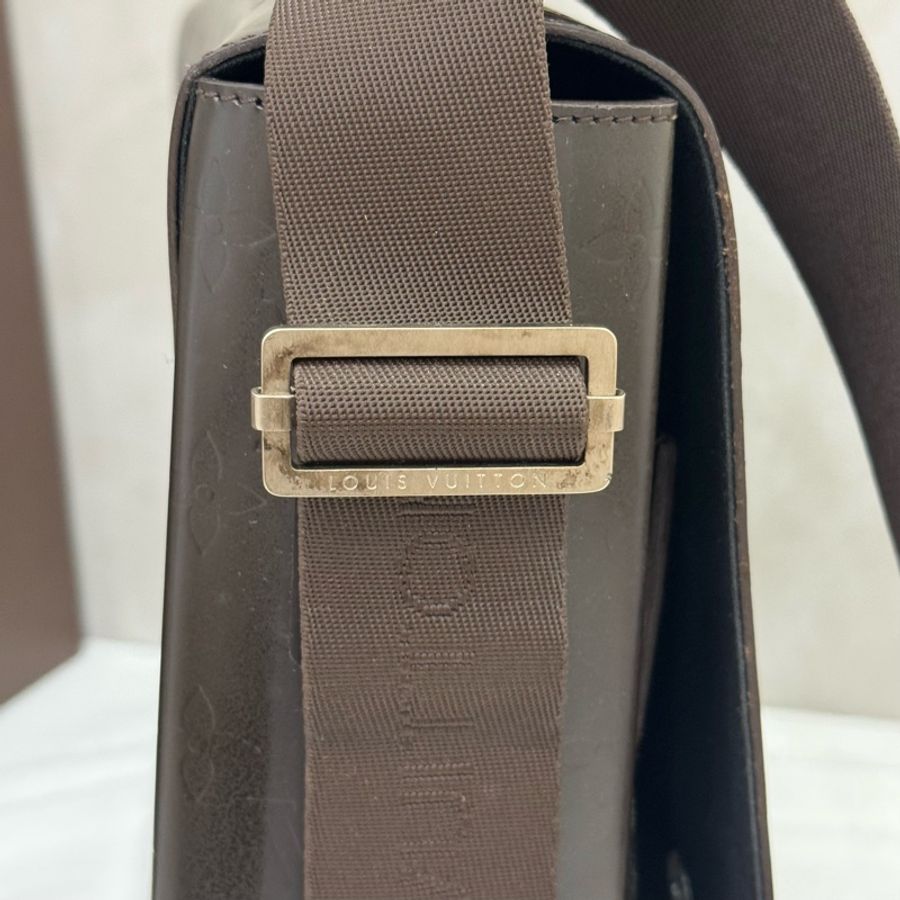 Louis Vuitton 頂級硬殼琺瑯皮斜背包-21