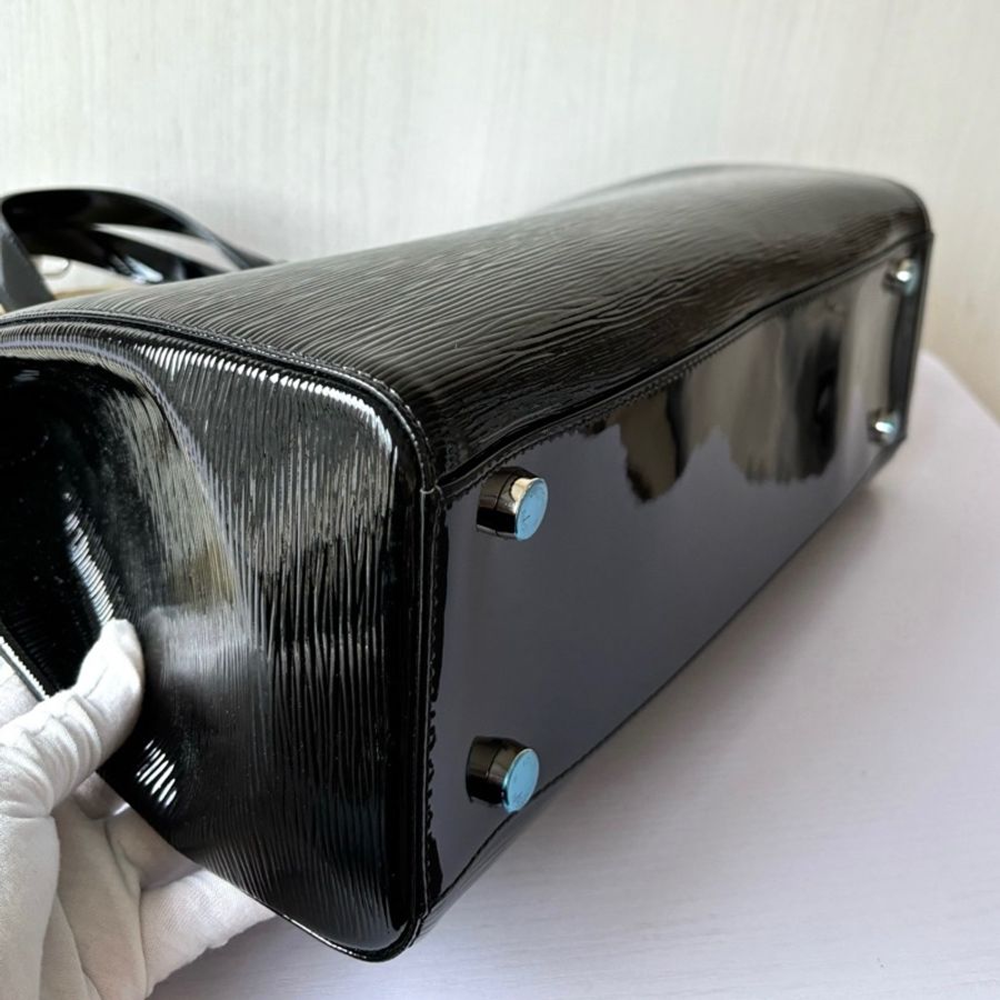 【近新閒置品】LV 黑銀EPI漆皮水波紋醫生包手提側背斜挎包-5
