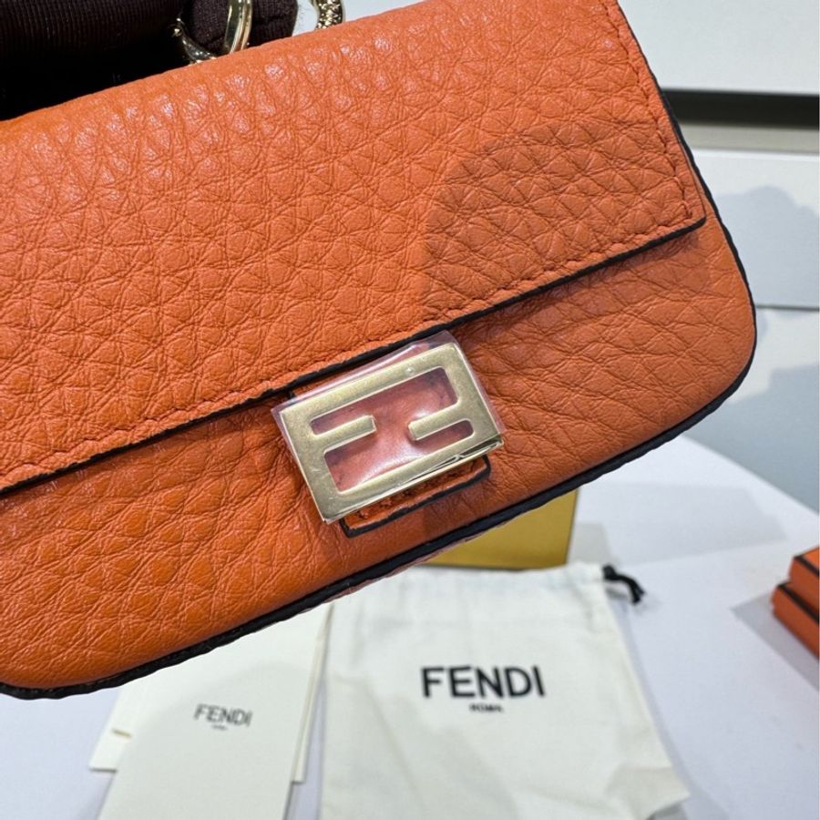 Fendi mini 法棍包包 掛件-2
