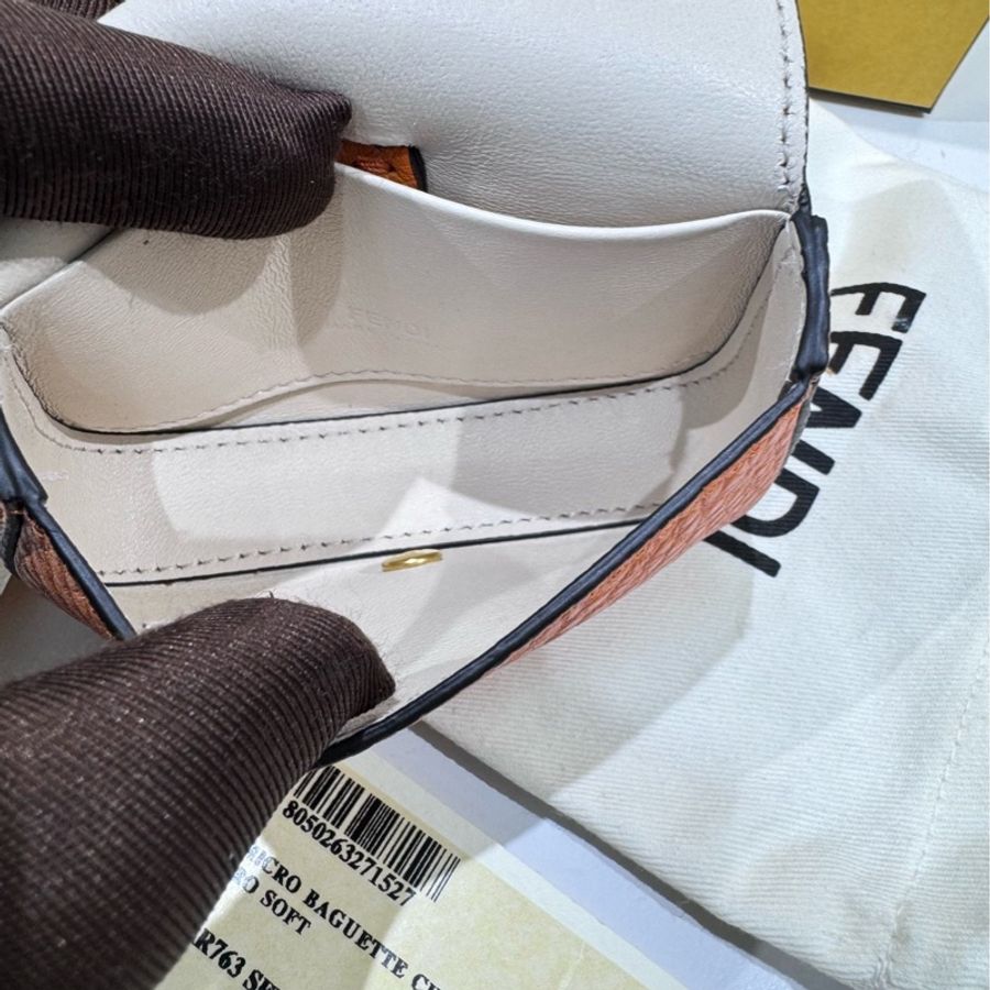 Fendi mini 法棍包包 掛件-8