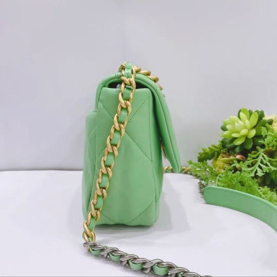 Chanel 酪梨綠小號牛皮19bag鏈條包 26×18×8cm  全新 配件齊全-1