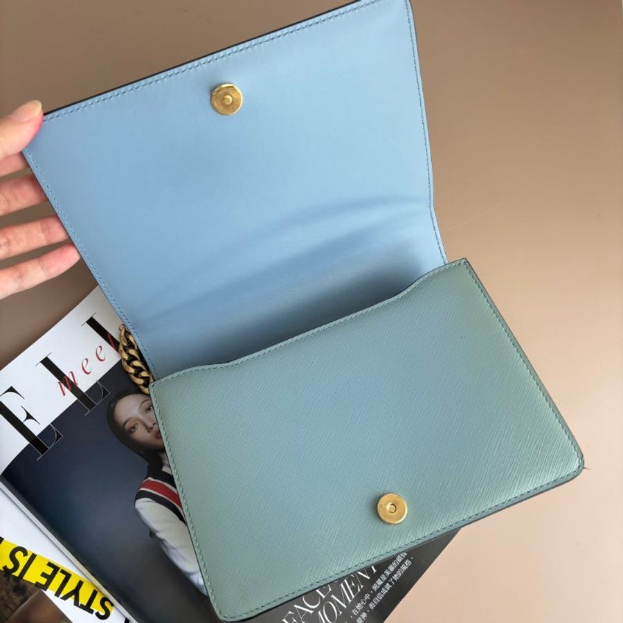 ::PRADA:: 藍綠色 金色立體字母 肩背金鏈包-17