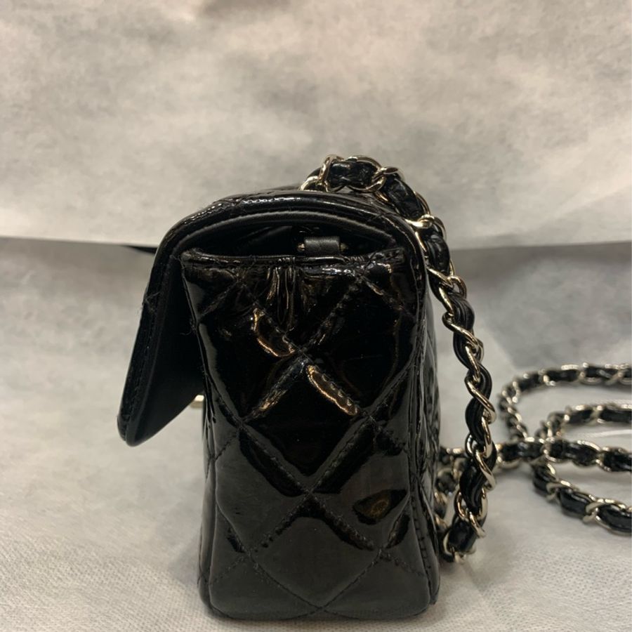 Chanel Classic 20cm-2