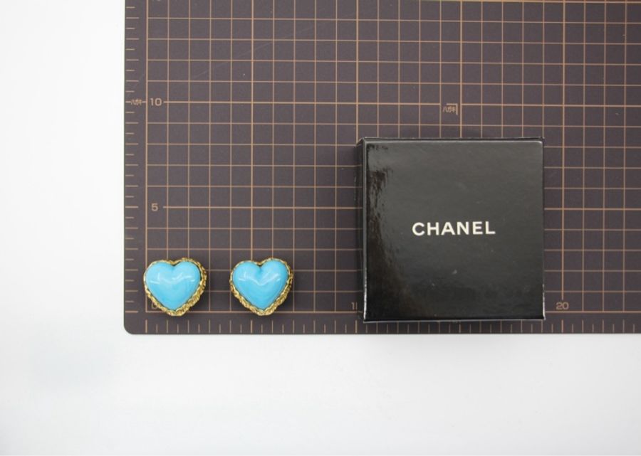 Chanel Vintage 91年琉璃鍍金桃心藍色耳環-12