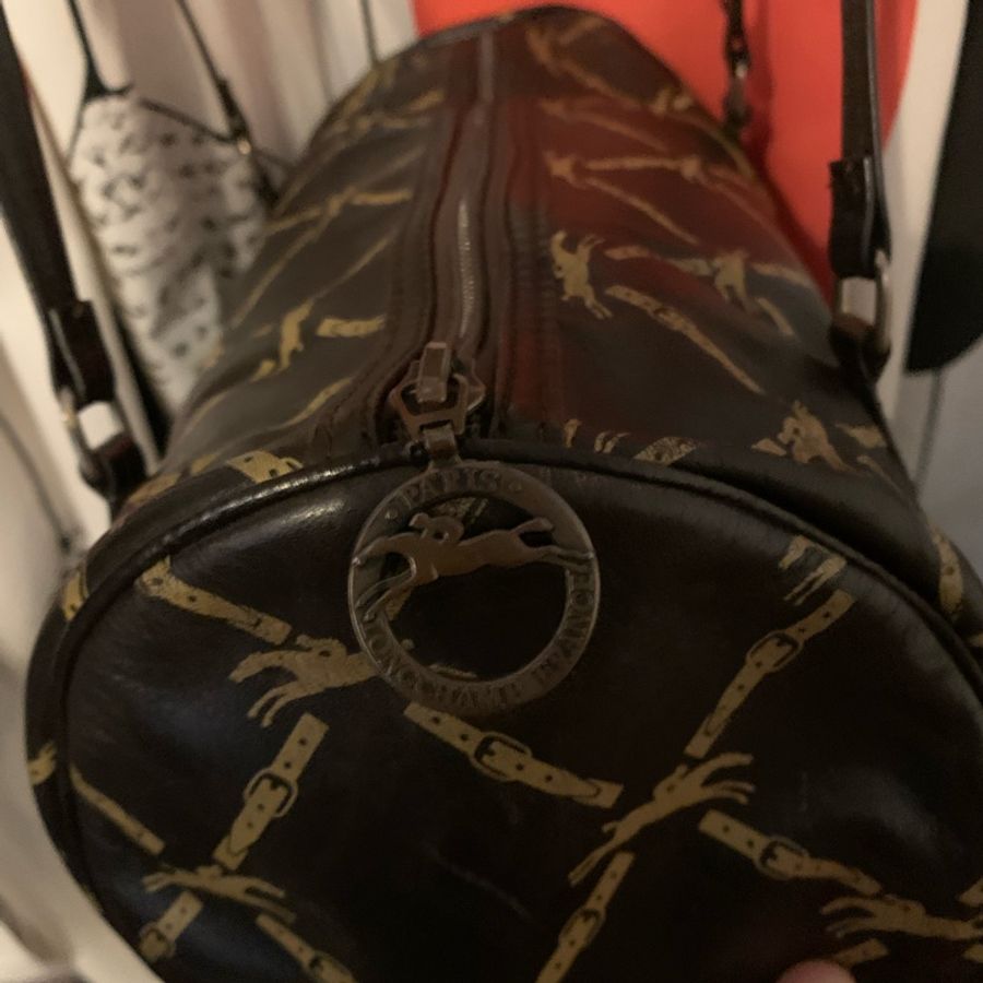 Longchamp 經典logo圖騰真皮圓筒包-3