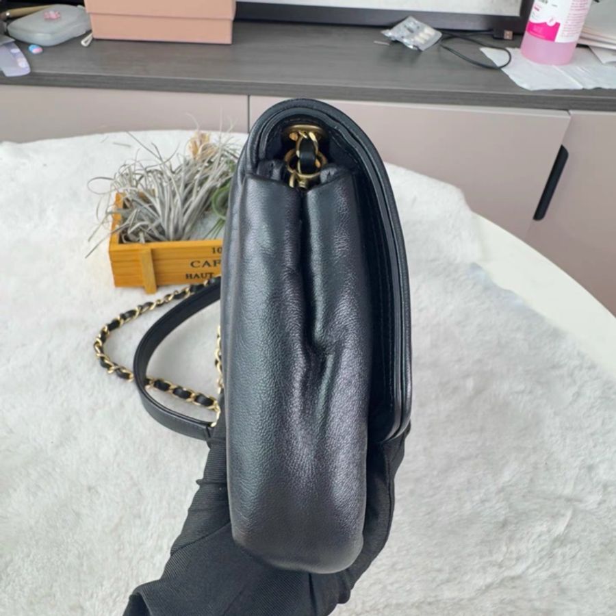 Chanel • 經典 Cf 黑金羊皮金幣泡芙戴妃包 罕見限量款-7