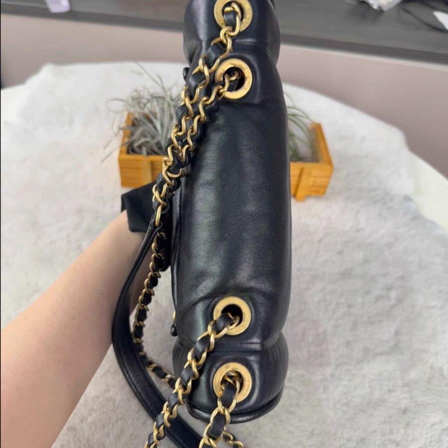 Chanel • 經典 Cf 黑金羊皮金幣泡芙戴妃包 罕見限量款-11