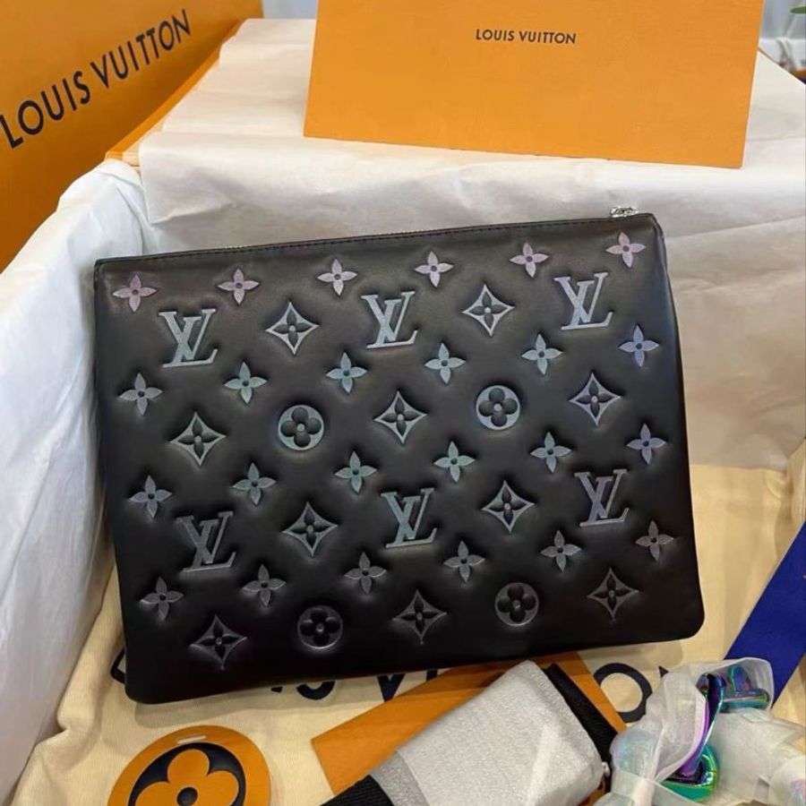 LV Coussin 小號黑色小羊皮斜背包 芯片款 26*20*12 全新配件塵袋-6