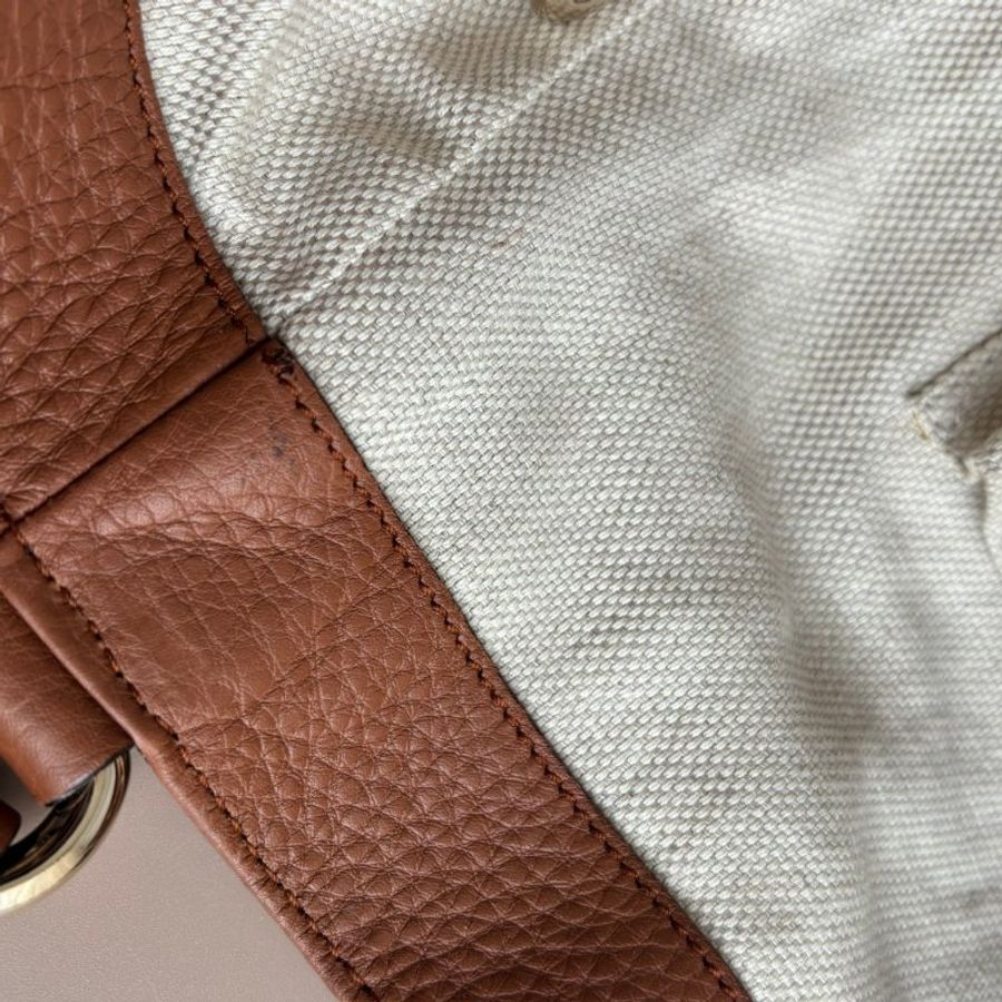 ::GUCCI:: 282309 SOHO系列焦糖色大LOGO流蘇吊飾小牛皮肩背包-30