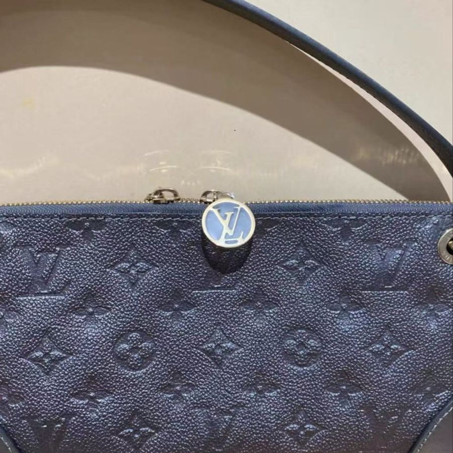 LV 珠光深灰色腋下包 全新配件齊全-3