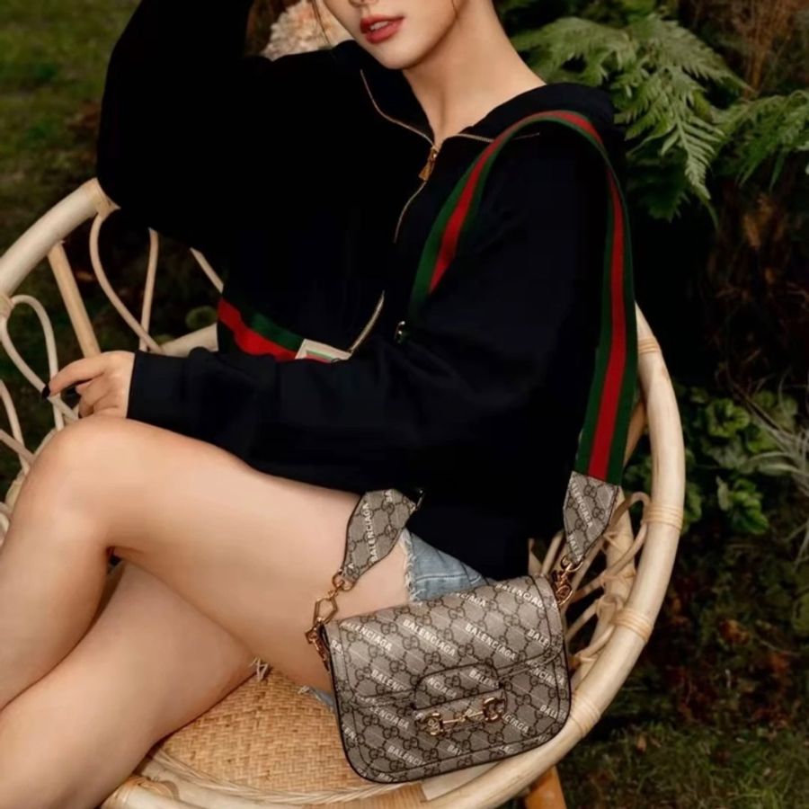 GUCCI x Balenciaga聯名限量 Horsebit 1955 老花Logo 帆布 馬鞍包單肩斜挎包 男女可背-3