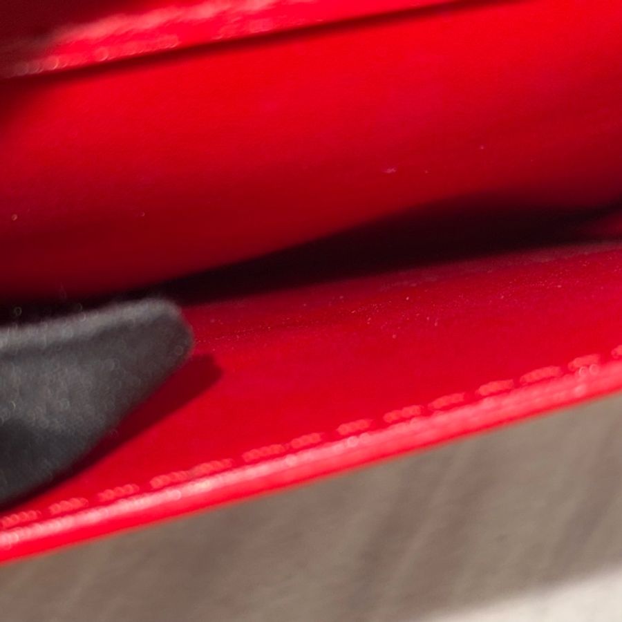 Louis Vuitton 漆皮紅色相機包-15