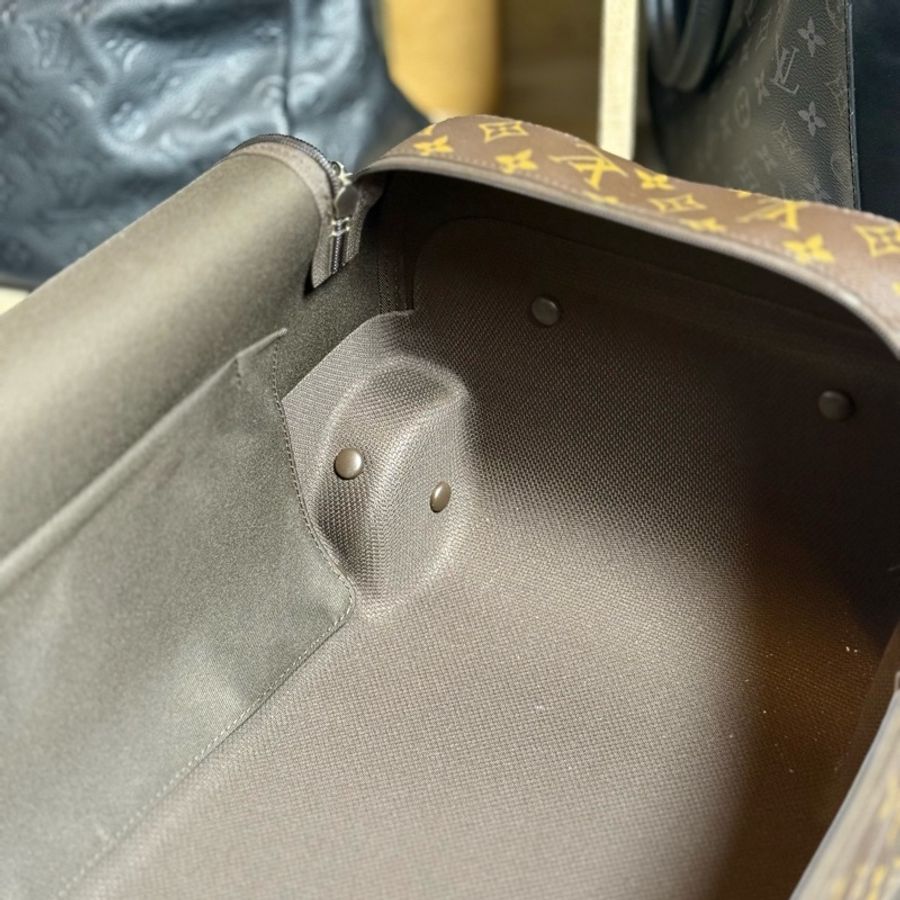 (停產系列 稀有釋出)Lv horizon soft duffle 行李箱-14