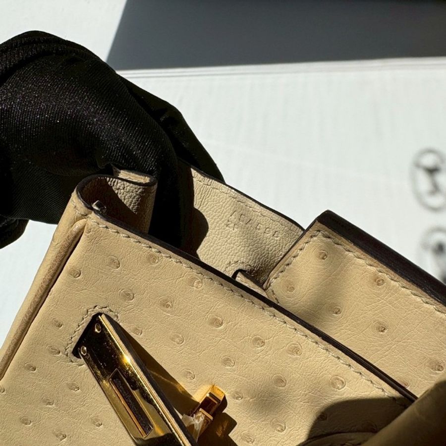 Hermes 金釦淺色鴕鳥皮柏金 30 Birkin-6