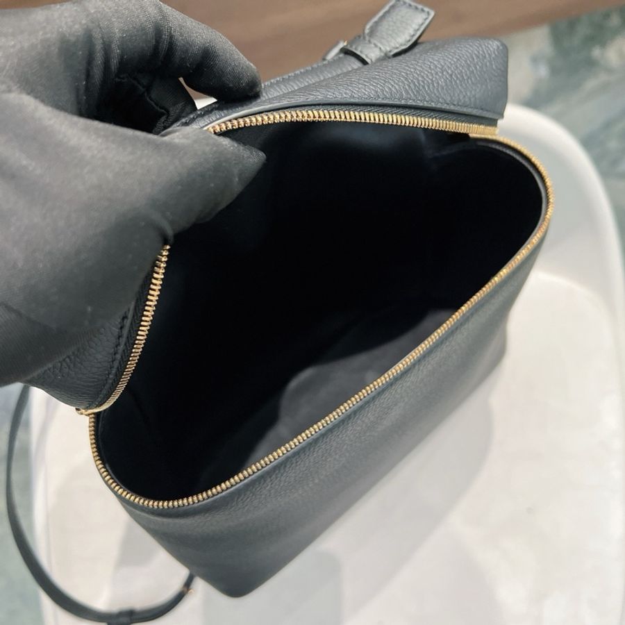 Loro Piana LP23.5 黑色後背包-7