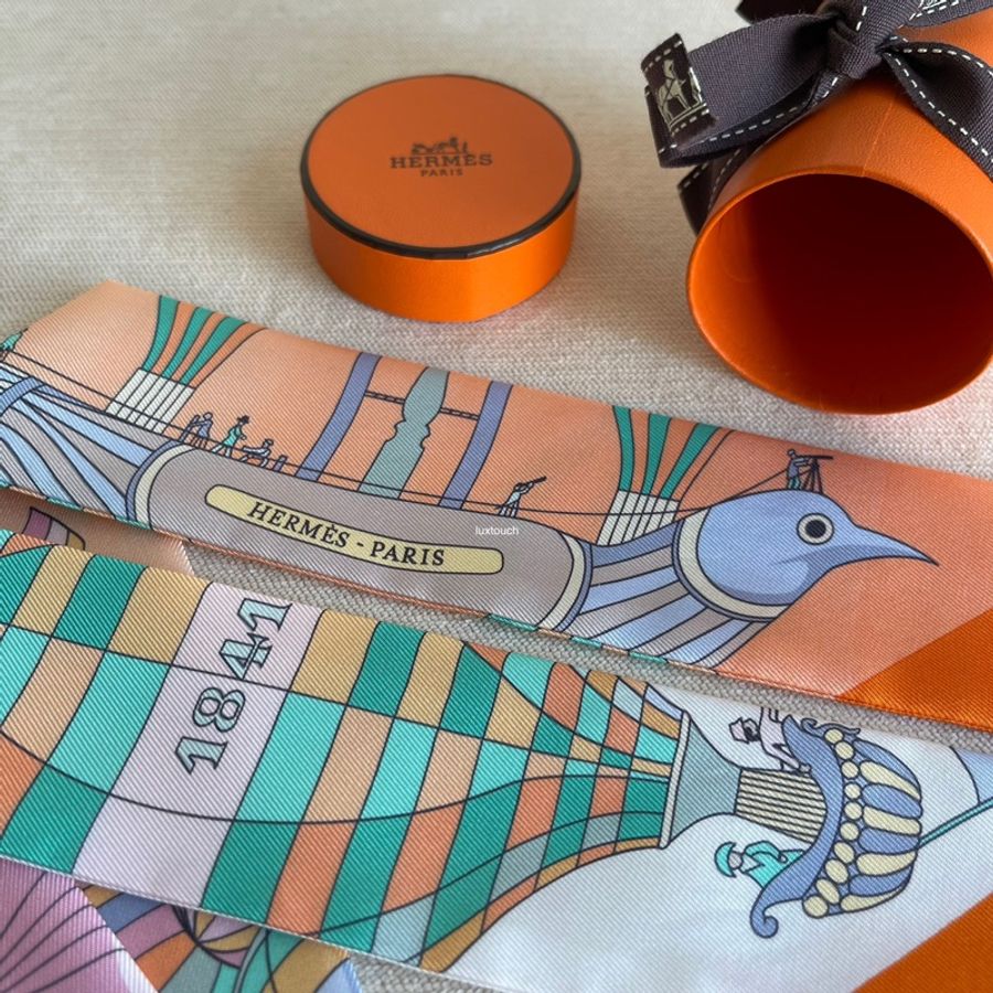 絕版🍊 Hermes 愛馬仕 les folies du ciel 翱翔夭際之夢 Twilly 小絲巾🧣-4