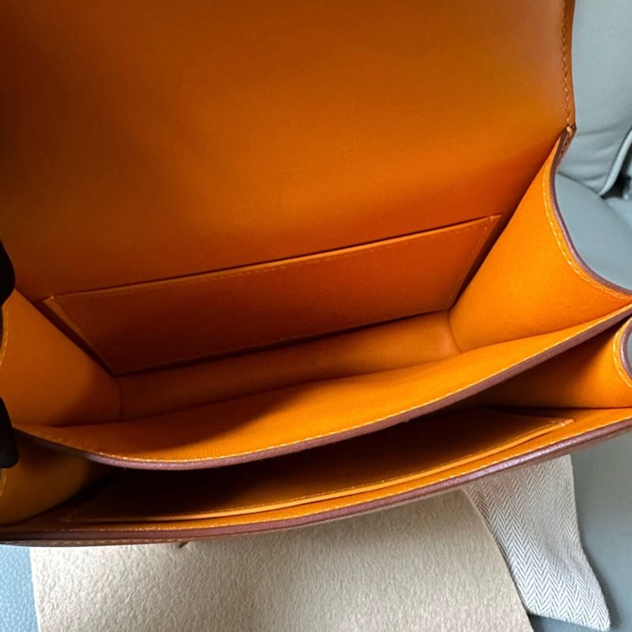 Hermes 愛馬仕康康19,E皮C刻橙黃色銀扣,98新。-8