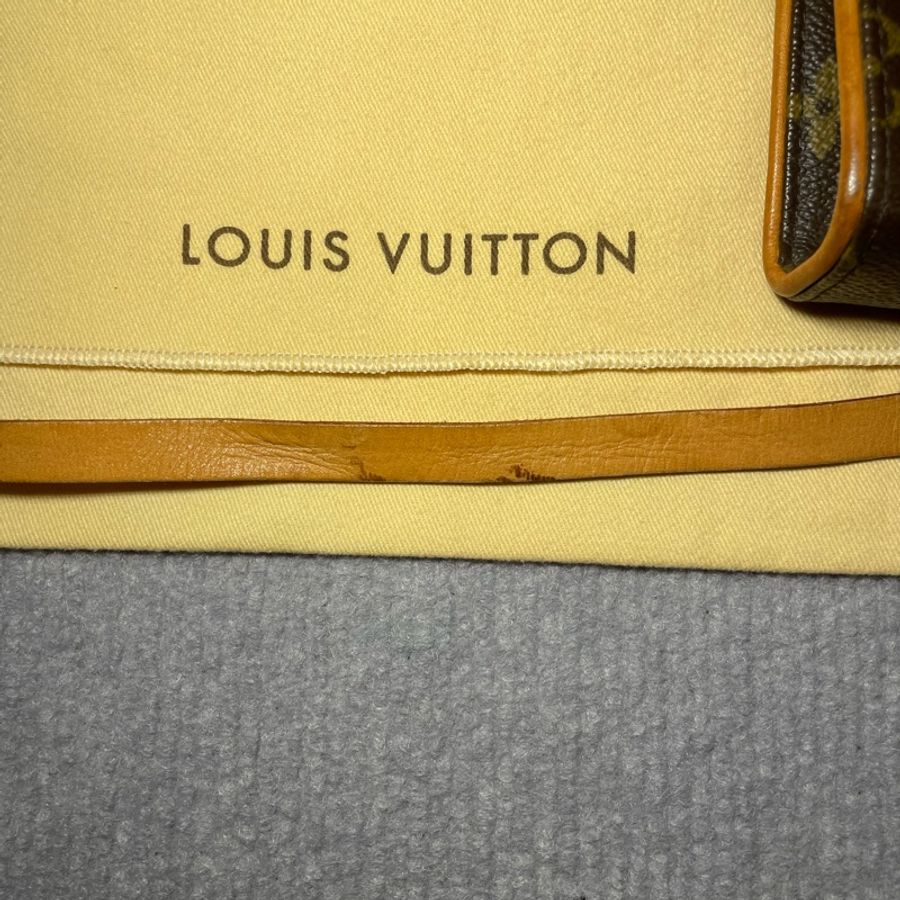LV Louis Vuitton Monogram Belt Bag 腰包-15
