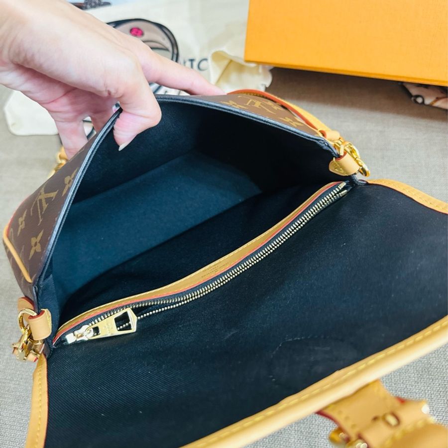 售 二手 真品 LV M45985 新款法棍 肩背 手提 斜背包-21