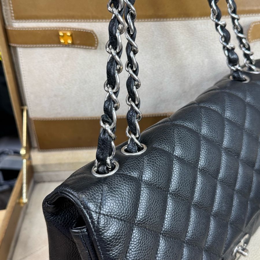 CHANEL黑荔枝紋Jumbo 30cm銀扣單蓋鍊包🎶二手好物-19